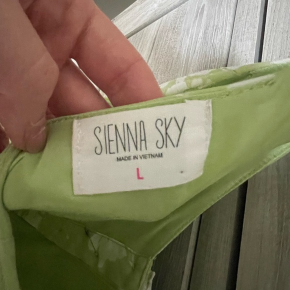 Sienna Sky Light Green Dress - Picture 4 of 4